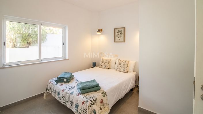 Image No.12-2 Bed Flat for sale