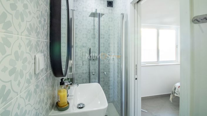 Image No.15-2 Bed Flat for sale