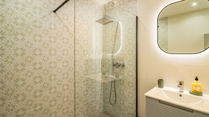 Image No.16-2 Bed Flat for sale