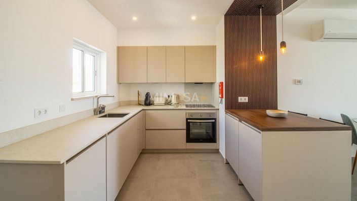 Image No.6-2 Bed Flat for sale