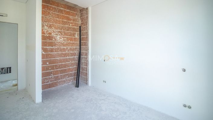 Image No.17-2 Bed Flat for sale