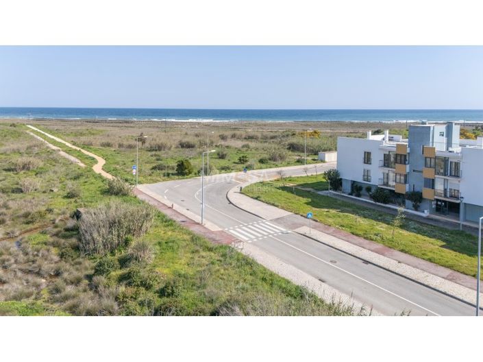 Image No.24-3 Bed Apartment for sale