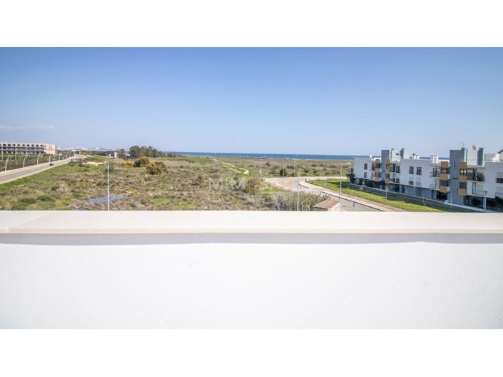 Image No.25-3 Bed Apartment for sale