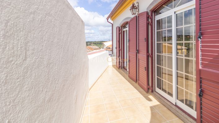 Image No.10-4 Bed Property for sale