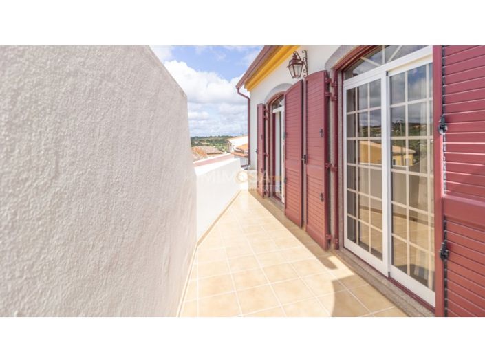 Image No.10-4 Bed House for sale
