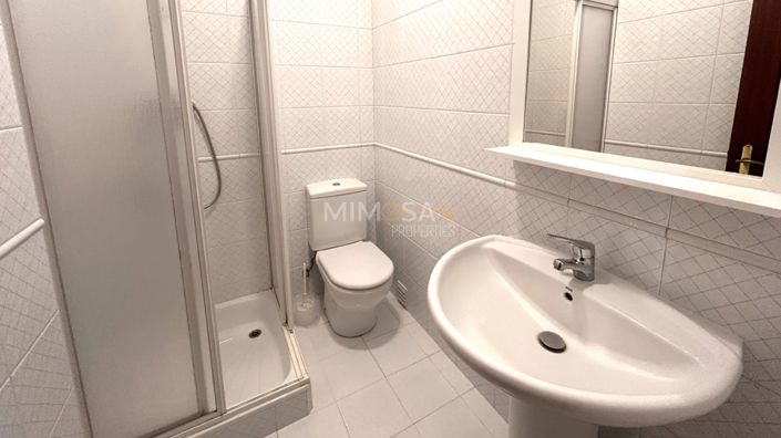 Image No.19-4 Bed Property for sale