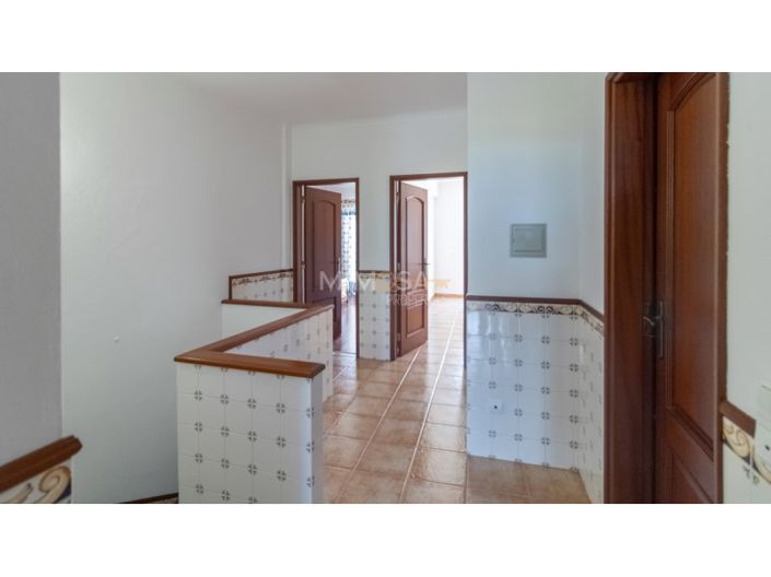 Image No.20-4 Bed House for sale