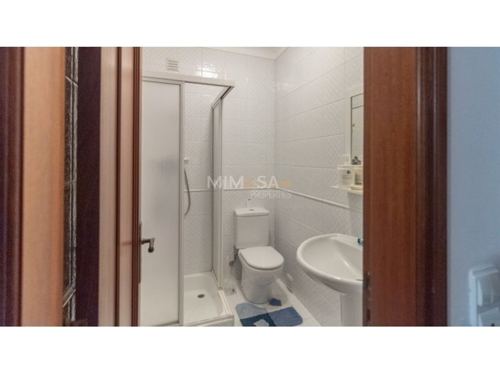 Image No.22-4 Bed House for sale