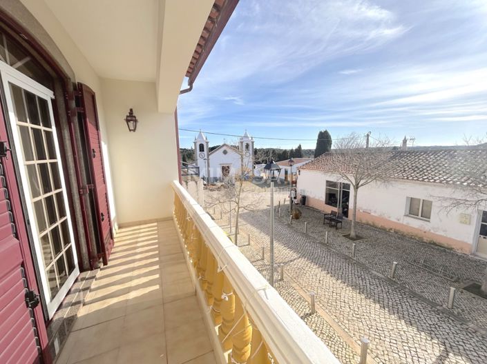 Image No.25-4 Bed Property for sale