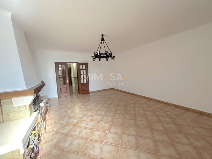 Image No.3-4 Bed Property for sale