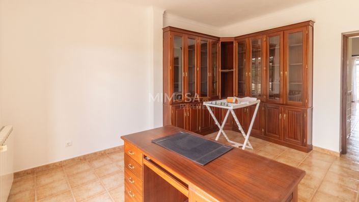 Image No.9-4 Bed Property for sale