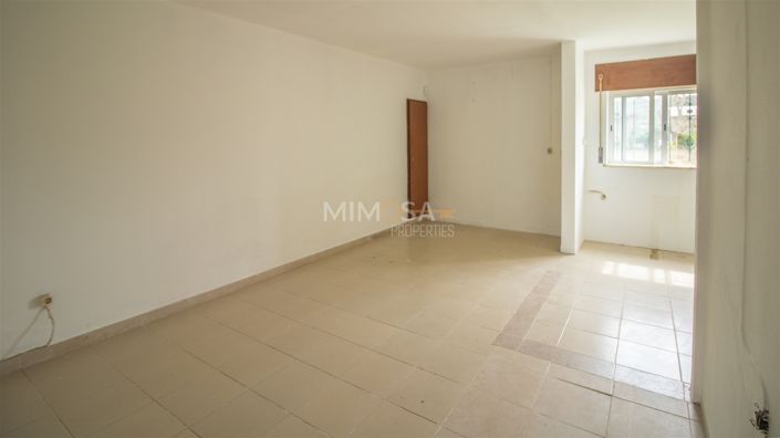 Image No.10-6 Bed Farmhouse for sale