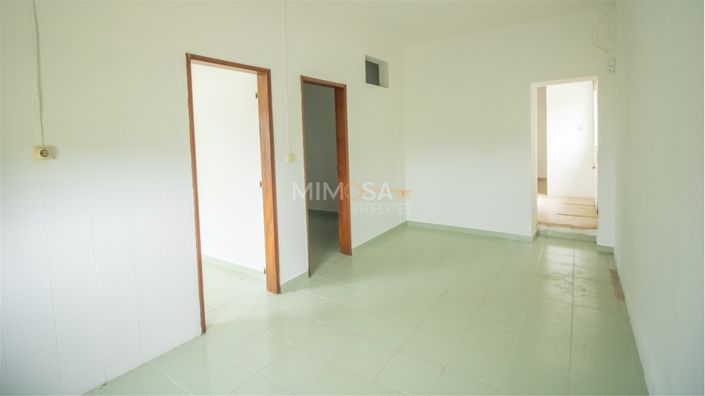 Image No.13-6 Bed Farmhouse for sale