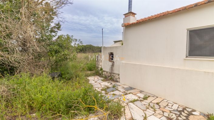 Image No.15-6 Bed Farmhouse for sale