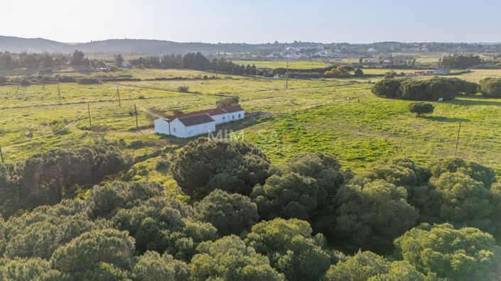 Image No.21-6 Bed Farmhouse for sale