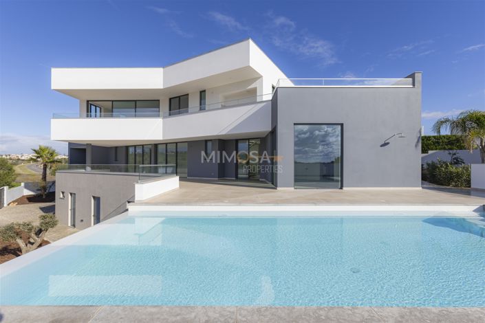 Image No.14-5 Bed House for sale