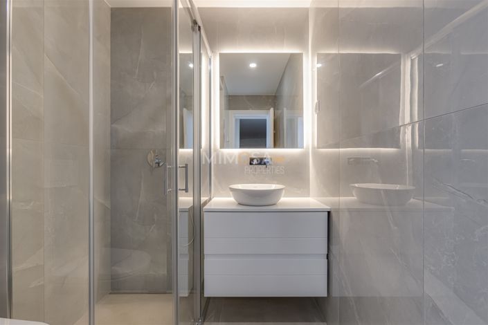 Image No.16-5 Bed House for sale