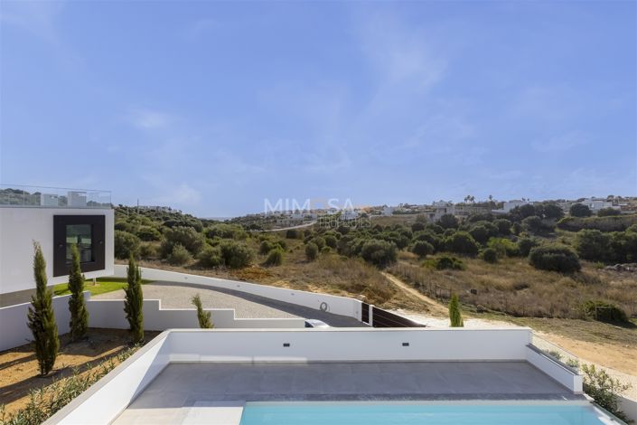 Image No.4-5 Bed House for sale