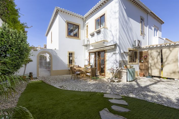 Image No.12-Propriété de 3 chambres à vendre à Lagos