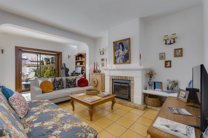 Image No.19-Propriété de 3 chambres à vendre à Lagos