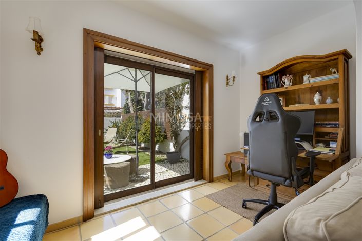 Image No.23-Propriété de 3 chambres à vendre à Lagos