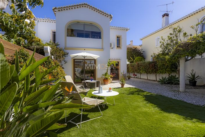 Image No.4-Propriété de 3 chambres à vendre à Lagos