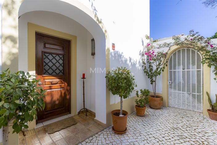 Image No.9-Propriété de 3 chambres à vendre à Lagos