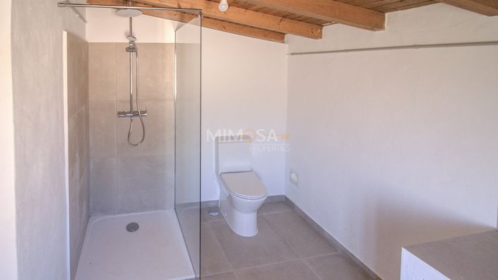 Image No.18-1 Bed Property for sale