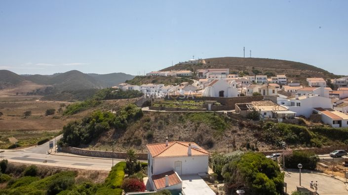 Image No.11-5 Bed House for sale