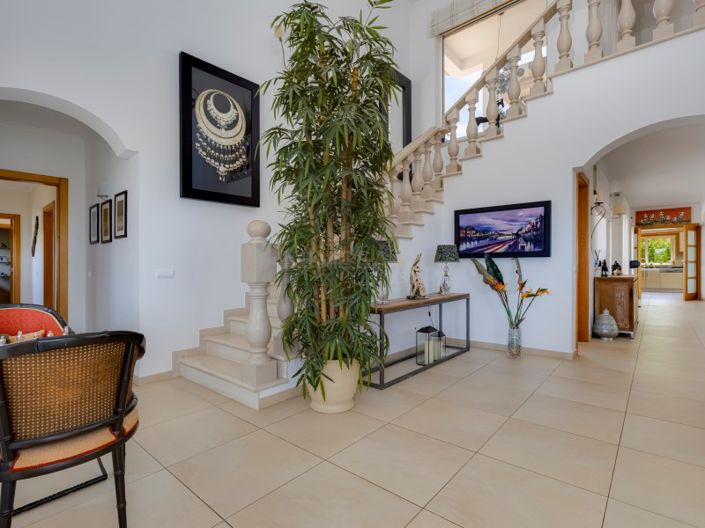 Image No.12-5 Bed House for sale