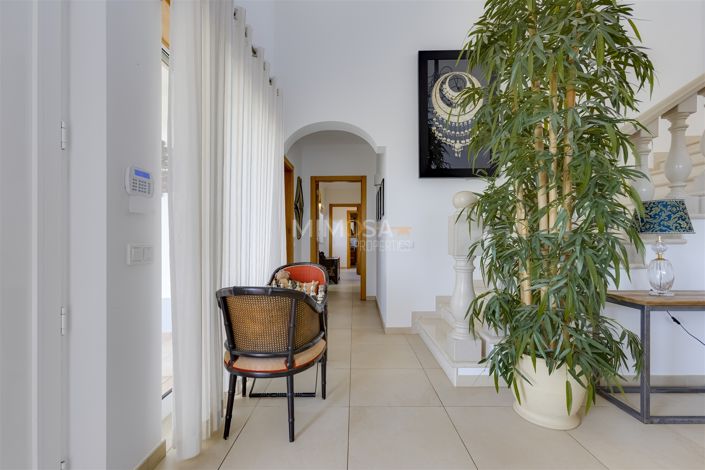 Image No.14-5 Bed Property for sale