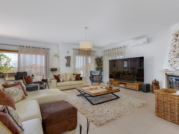 Image No.24-5 Bed House for sale