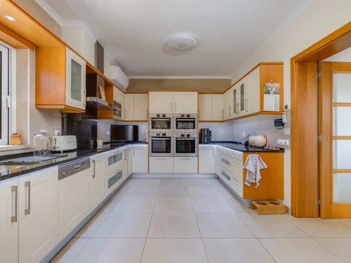 Image No.29-5 Bed House for sale