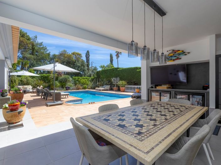 Image No.6-5 Bed House for sale