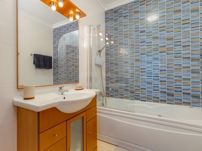 Image No.20-2 Bed Apartment for sale