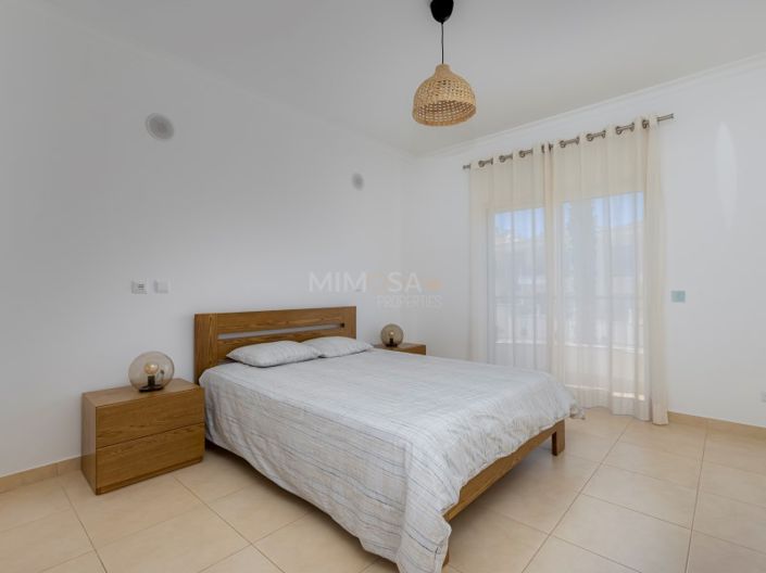 Image No.23-2 Bed Apartment for sale