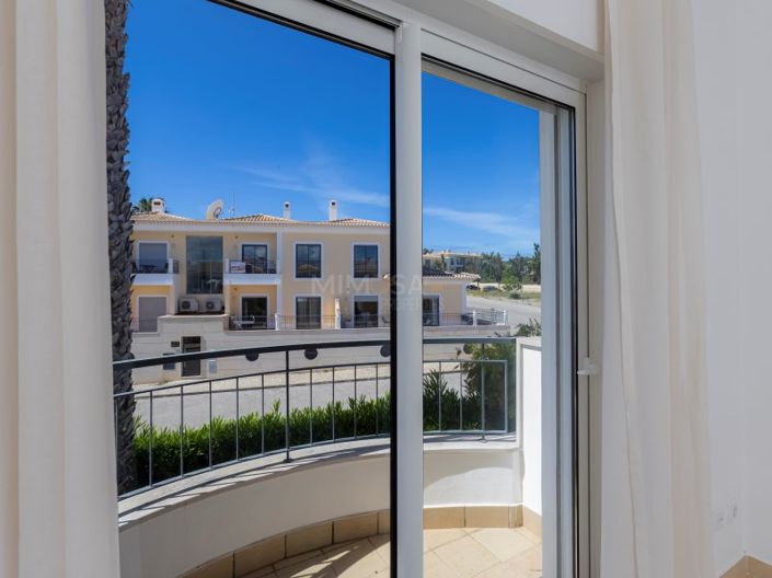 Image No.26-2 Bed Apartment for sale