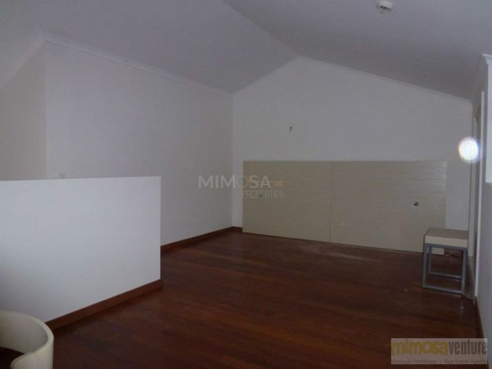 Image No.22-30 Bed Hotel for sale