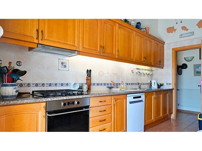 Image No.10-4 Bed House for sale