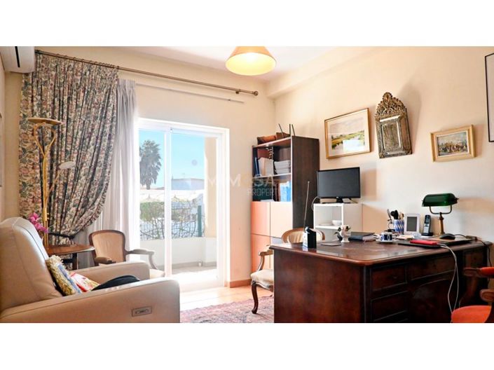 Image No.19-4 Bed House for sale