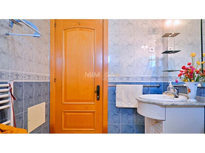 Image No.22-4 Bed House for sale