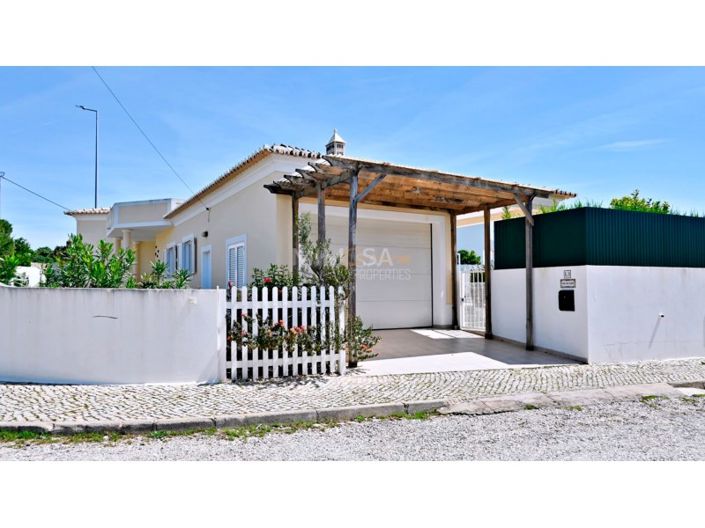 Image No.30-4 Bed House for sale