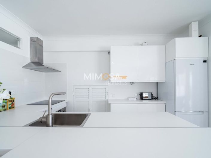Image No.15-4 Bed House for sale