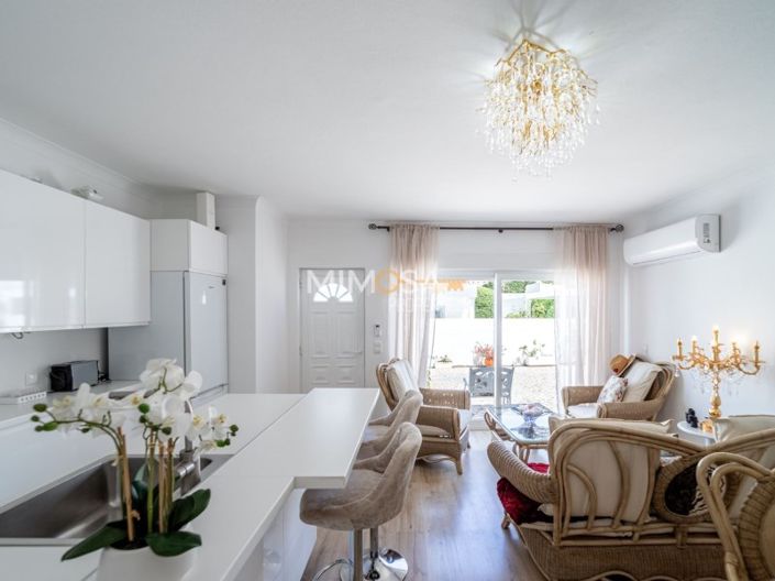 Image No.21-4 Bed House for sale