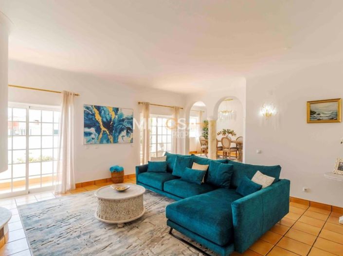 Image No.34-4 Bed House for sale