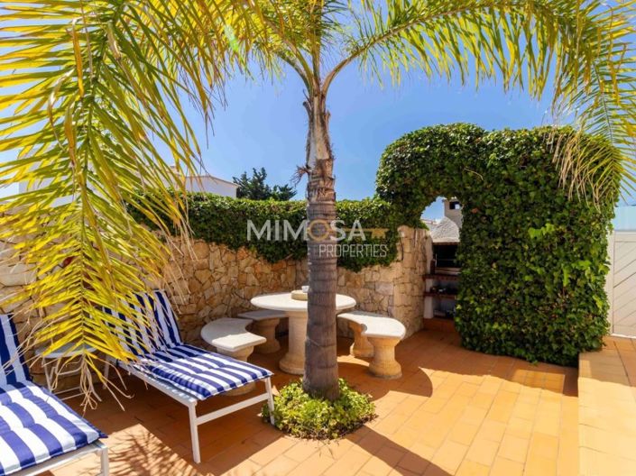 Image No.35-4 Bed House for sale