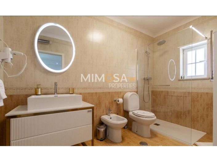 Image No.42-4 Bed House for sale