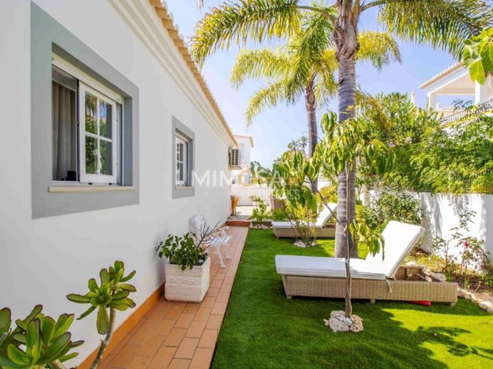 Image No.45-4 Bed House for sale