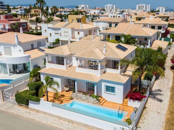 Image No.60-4 Bed House for sale