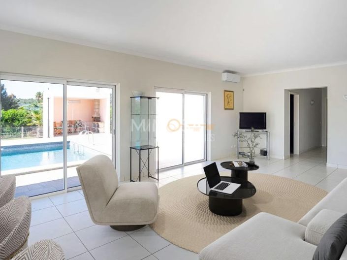 Image No.5-3 Bed House for sale